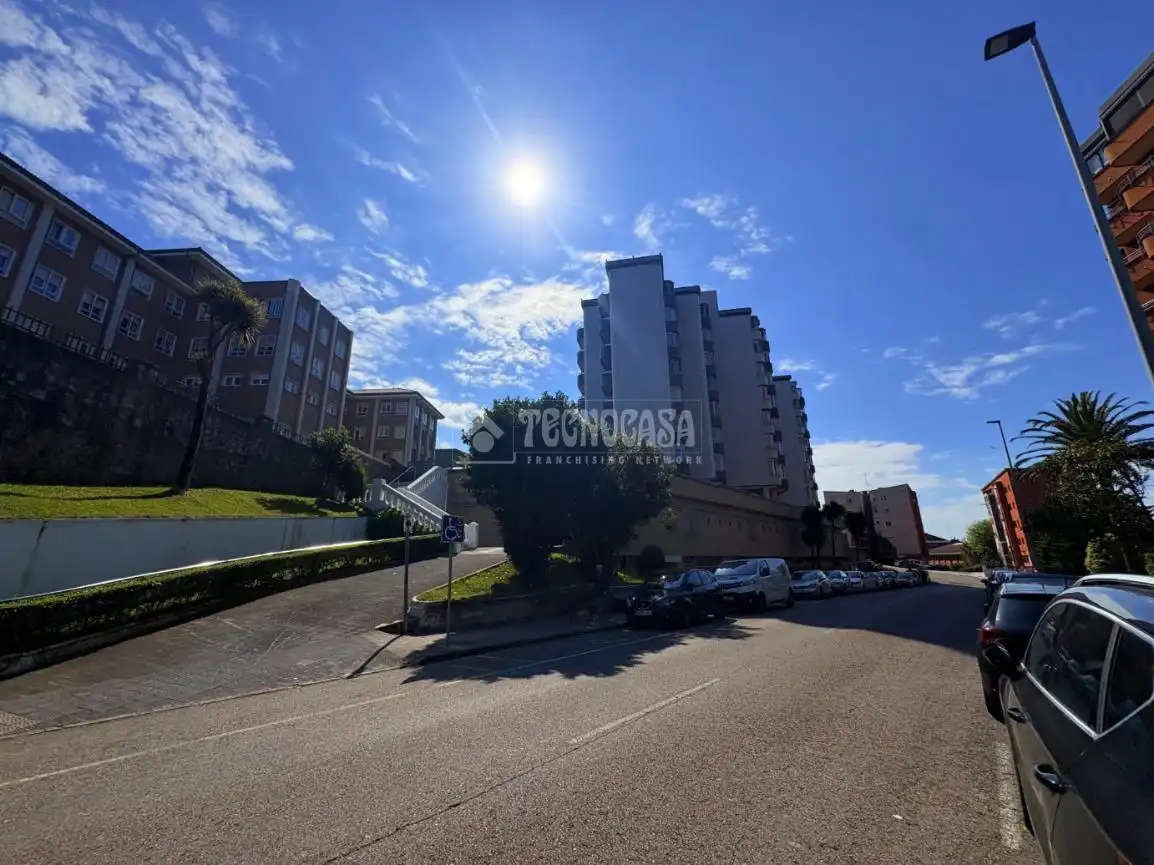 Vista exterior de Piso en venta en Santander con Calefacción