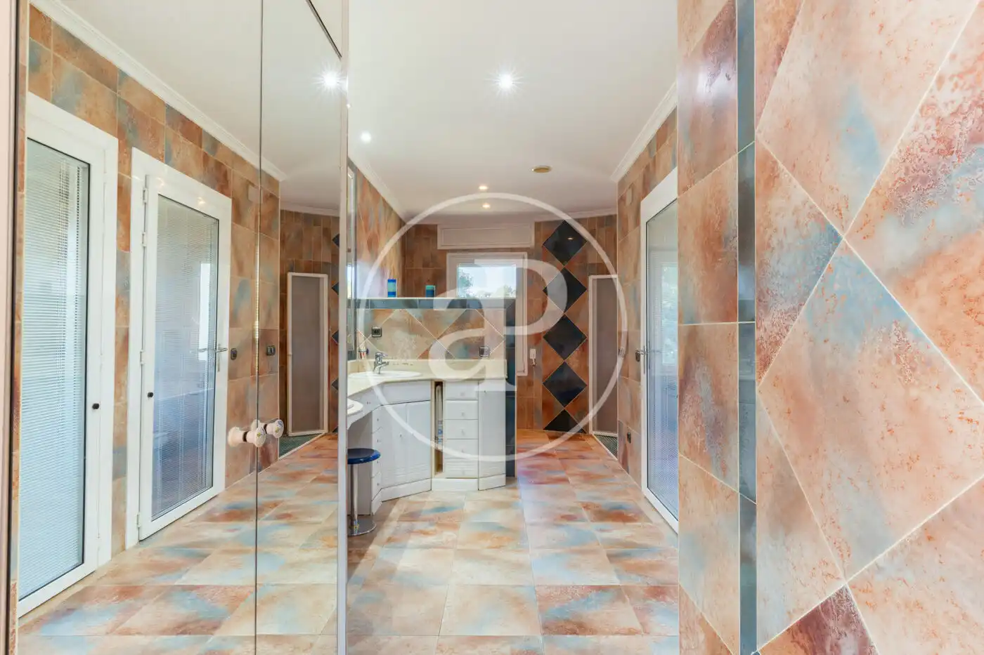 Baño de Casa o chalet en venta en Serra con Aire acondicionado, Calefacción y Jardín privado