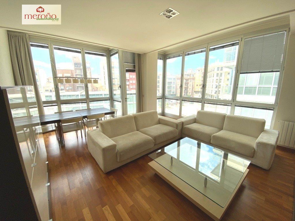 Living room of Flat for sale in Elche / Elx  with Air Conditioner, Heating and Parquet flooring