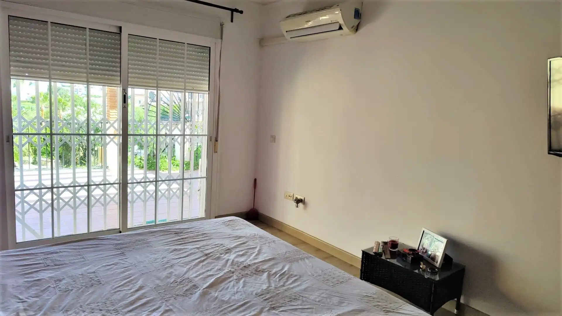 Habitación de Casa adosada en venta en Marbella con Terraza y Piscina
