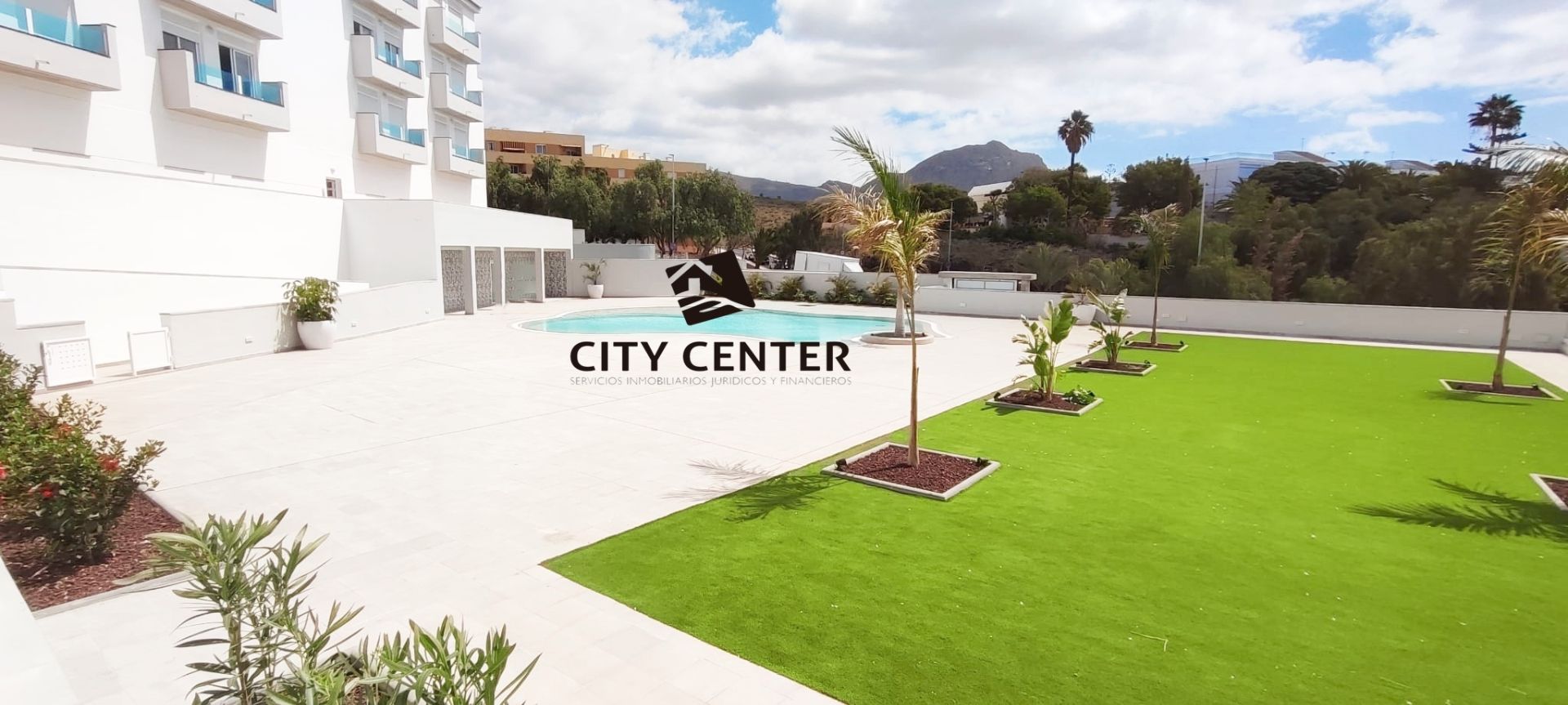 Vista exterior de Piso en venta en Arona con Aire acondicionado, Terraza y Amueblado