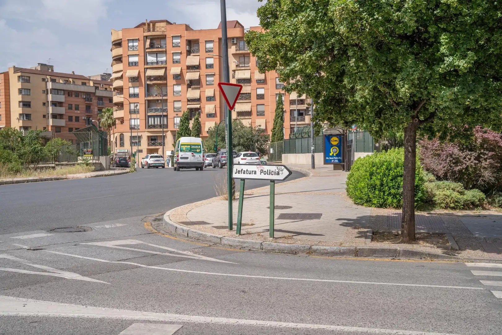 Exterior view of Flat for sale in Granada  with Air Conditioner, Heating and Terrace