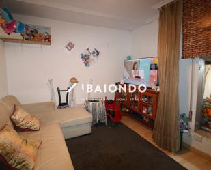 Sala d'estar de Apartament en venda en Eibar