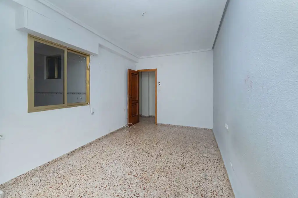 Piso en venta en Crevillent, Alicante