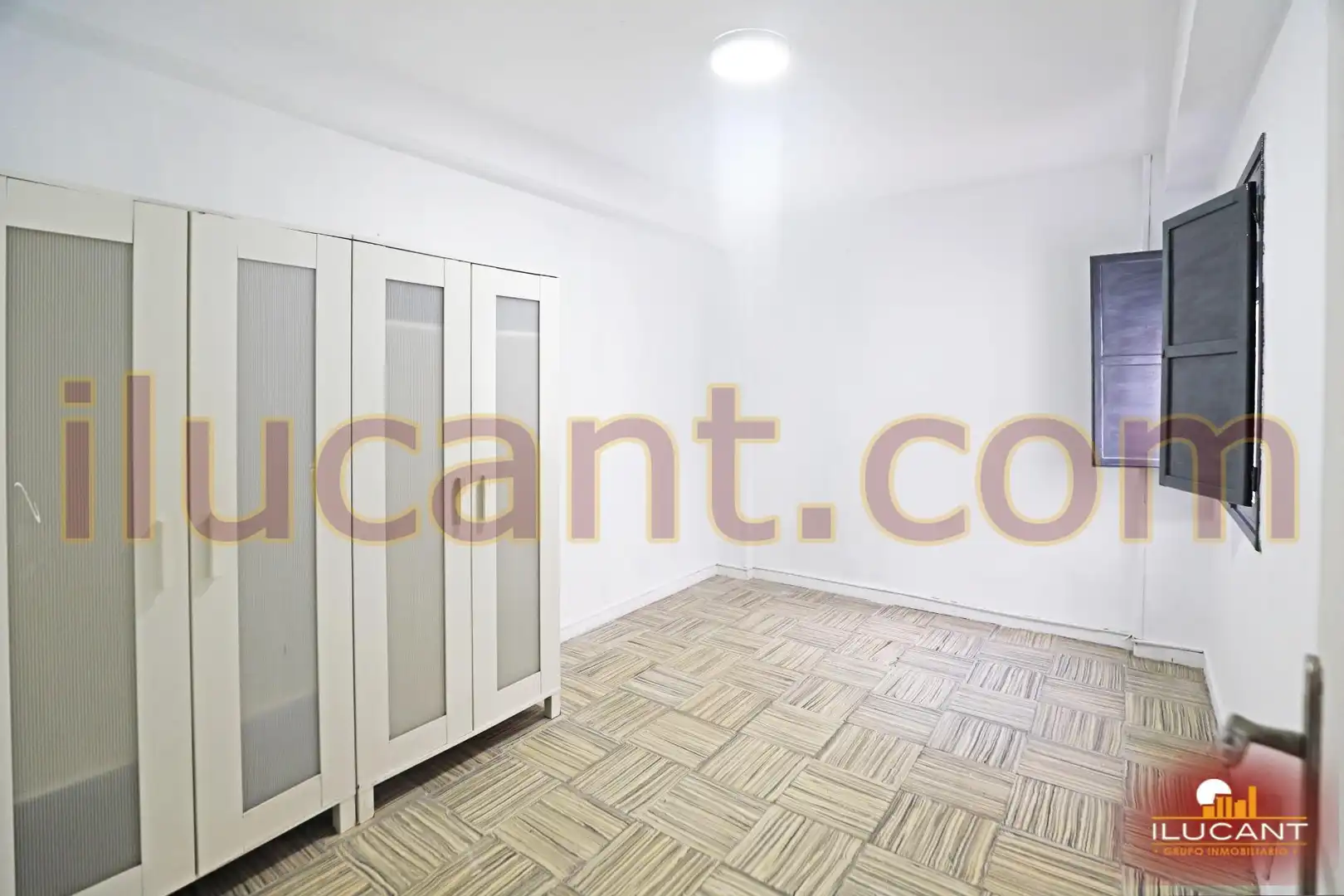 Dormitori de Àtic en venda en Alicante / Alacant amb Terrassa i Moblat