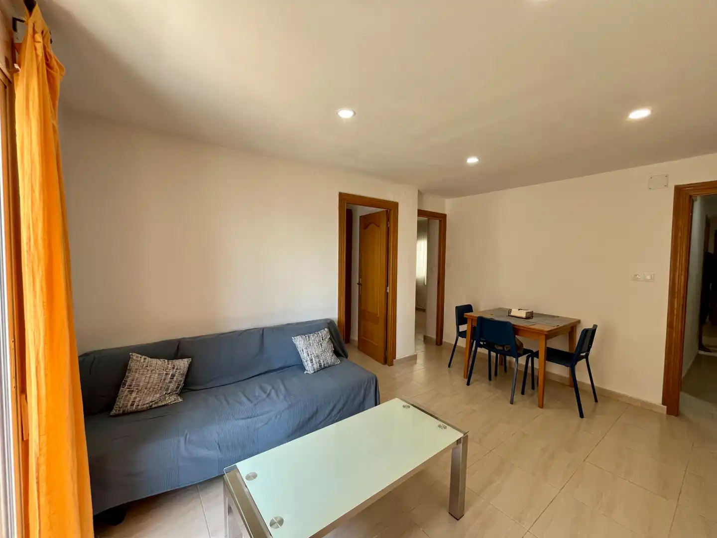 Flat for rent in Carrer de Mendizábal, 41, La Malva-rosa