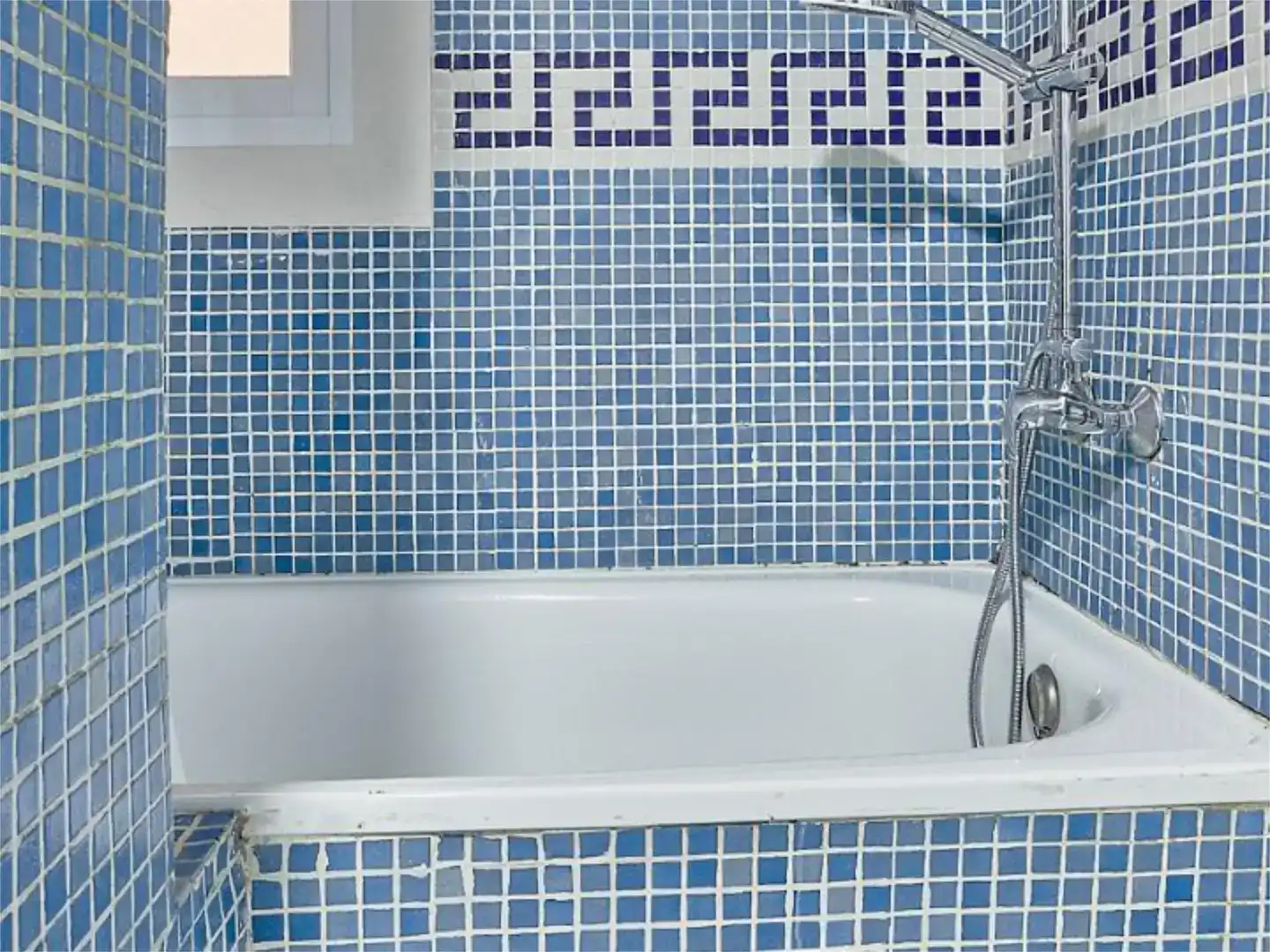 Bathroom of Flat for share in Casco Urbano