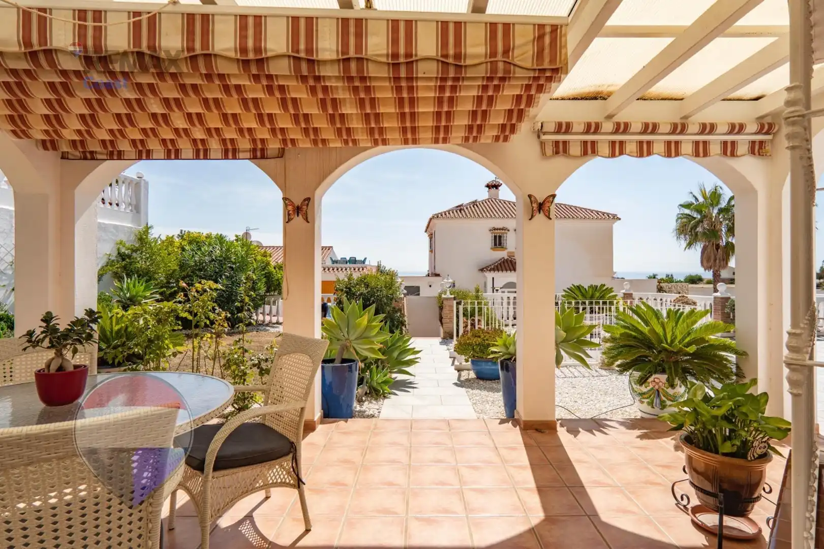 Terrassa de Casa o xalet en venda en Benajarafe