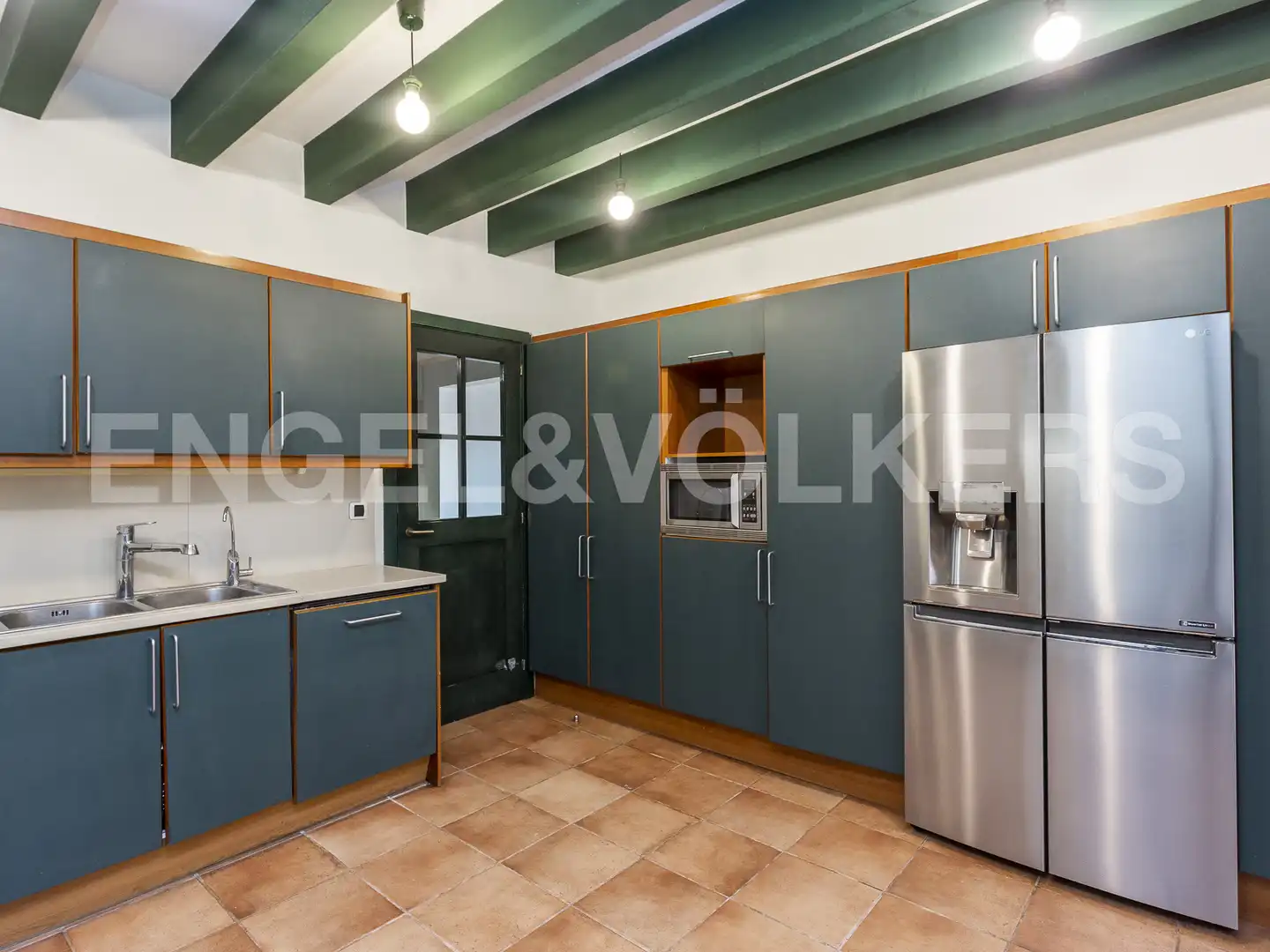 Cocina de Casa o chalet de alquiler en Sitges con Calefacción, Jardín privado y Terraza