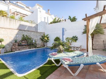 Casa con piscina in vendita a Centro