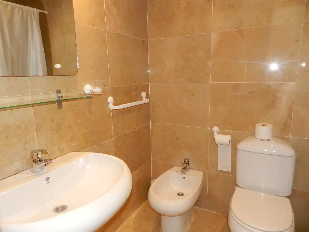 Bany de Apartament en venda en Manilva amb Aire condicionat, Terrassa i Traster