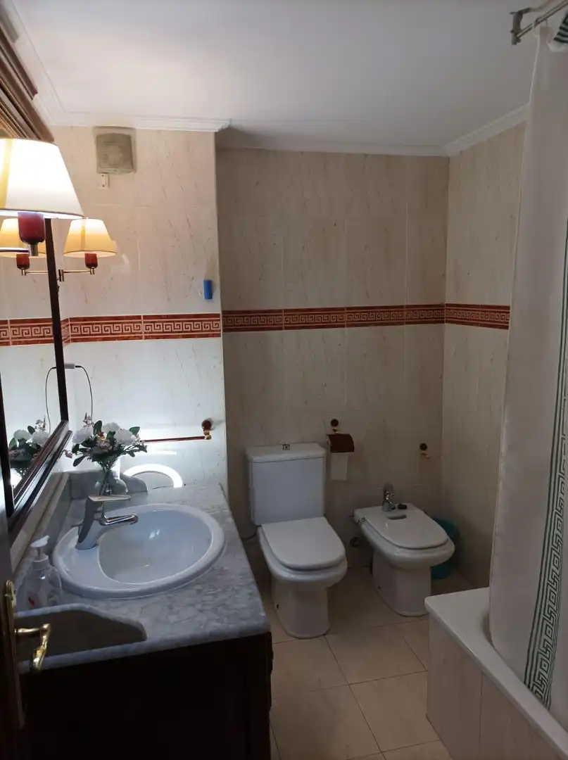 Baño de Piso de alquiler en Córdoba con Aire acondicionado y Balcón