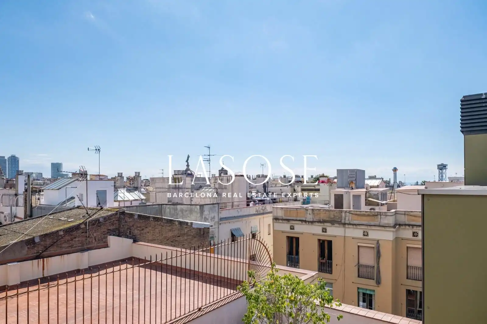 Terrasse von Dachboden zum Verkauf in Barcelona mit Klimaanlage, Heizung und Terrasse