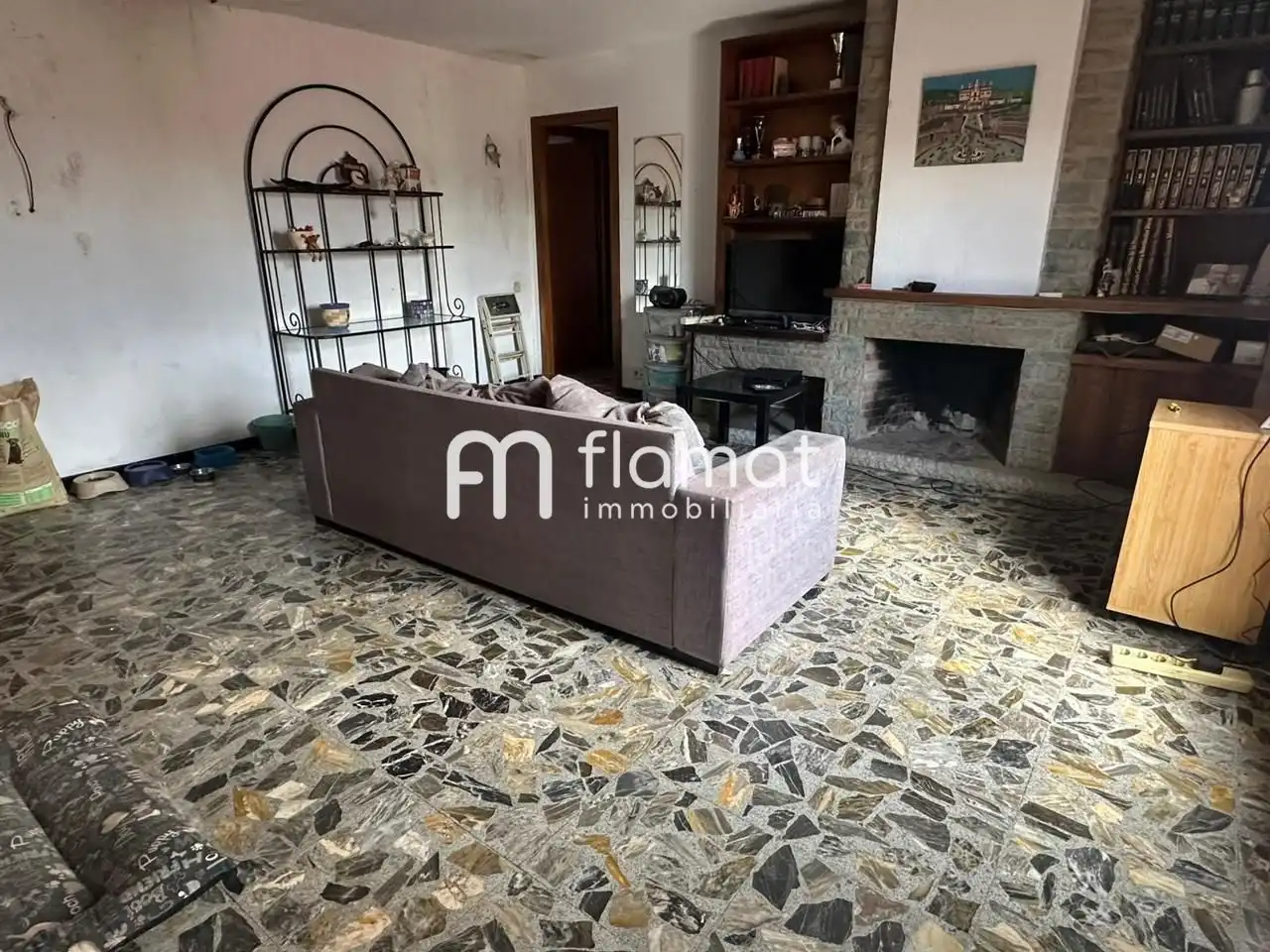 Sala de estar de Edificio en venta en Santa Coloma de Gramenet
