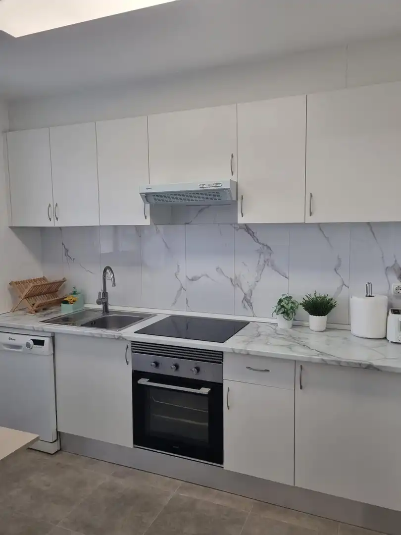 Cuina de Pis per a compartir en La Pobla de Farnals amb Aire condicionat, Jardí privat i Terrassa