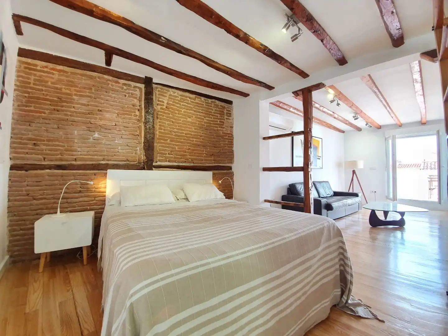 Habitación de Ático de alquiler en Madrid con Aire acondicionado, Calefacción y Terraza