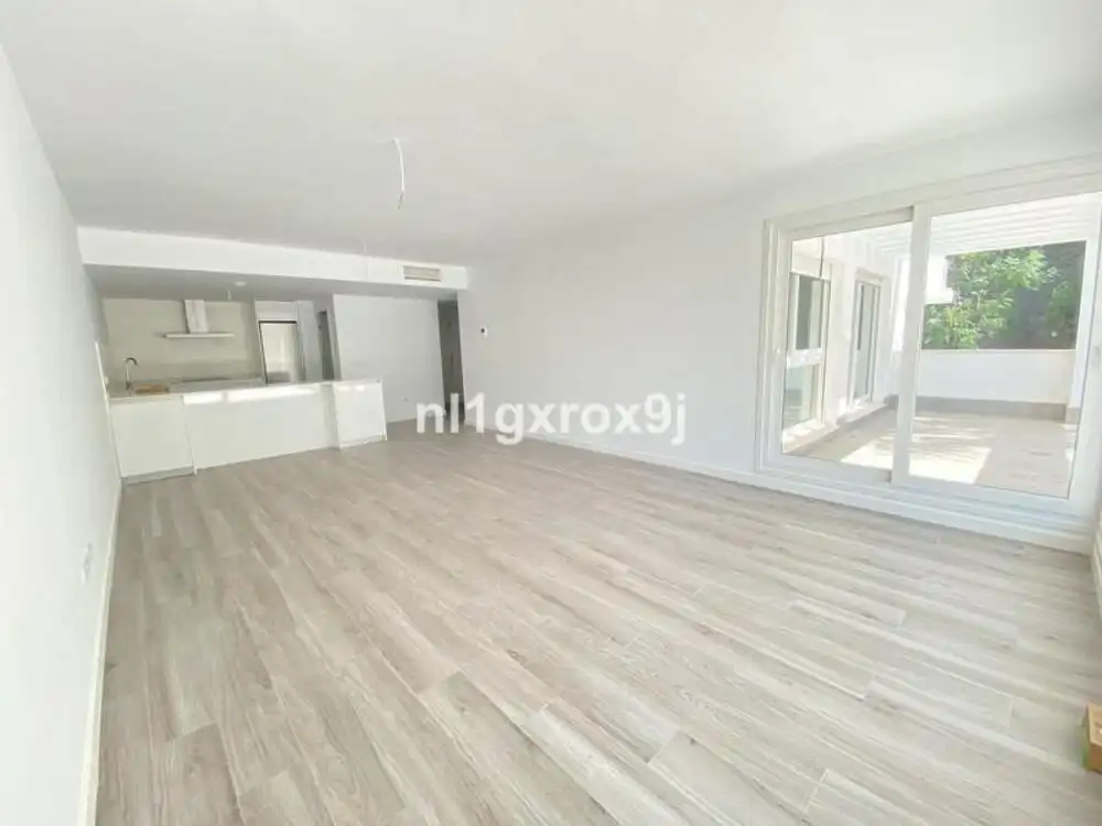 Sala de estar de Planta baja en venta en Benahavís con Aire acondicionado, Terraza y Trastero