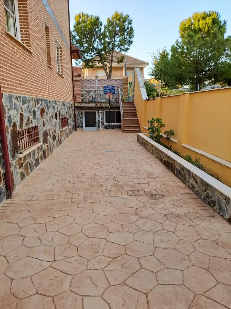 Casa aparellada amb jardí en venda a Calle de Samuel Baltés, imagen 27