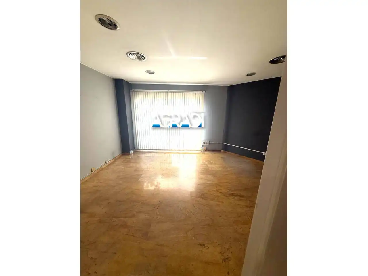 Local comercial de lloguer a Calle lluis vives 35, imagen 8