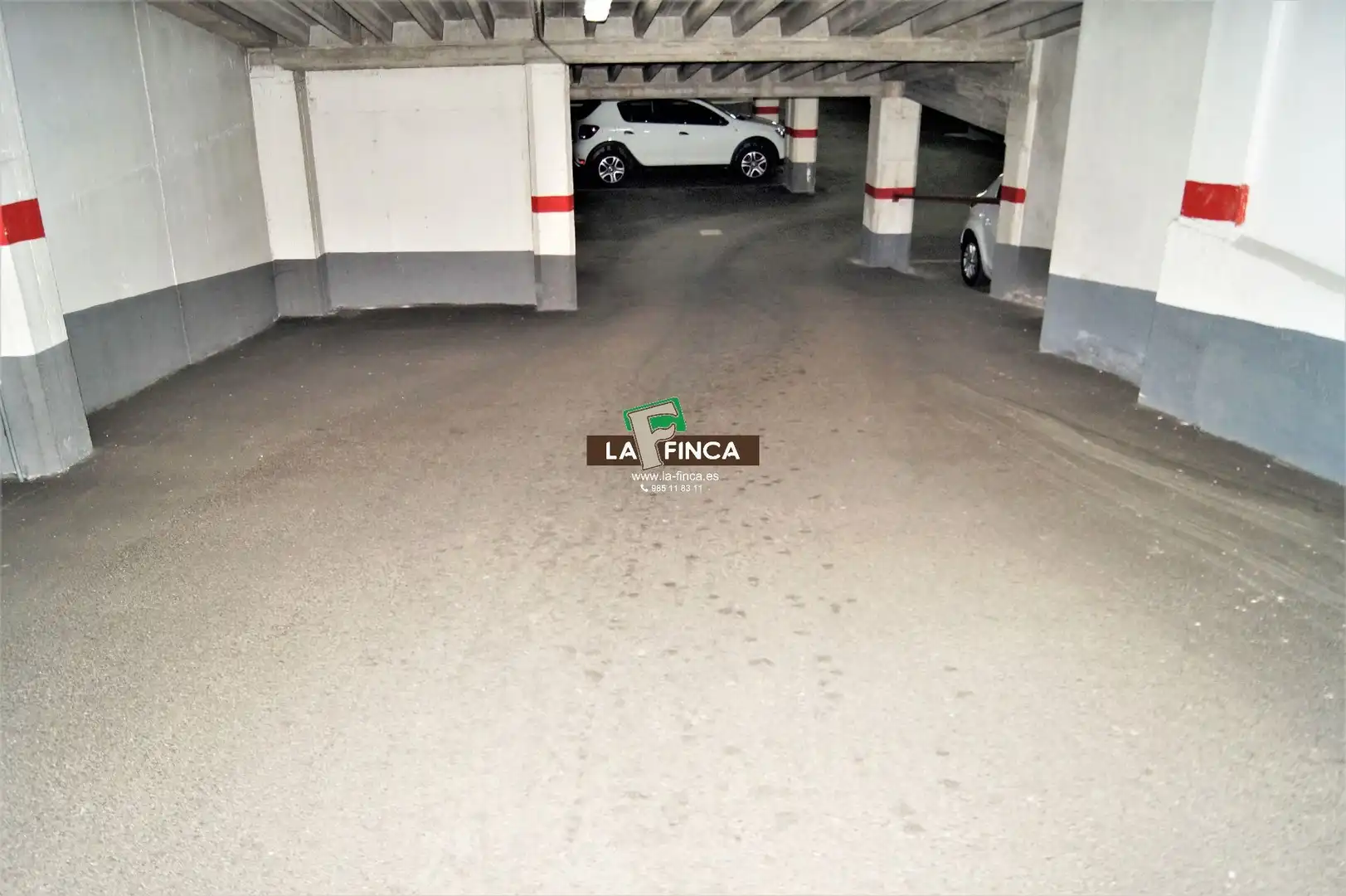 Parking of Garage for rent in Oviedo 