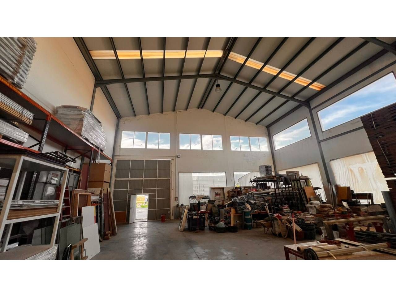 Industrial buildings for sale in La Gineta