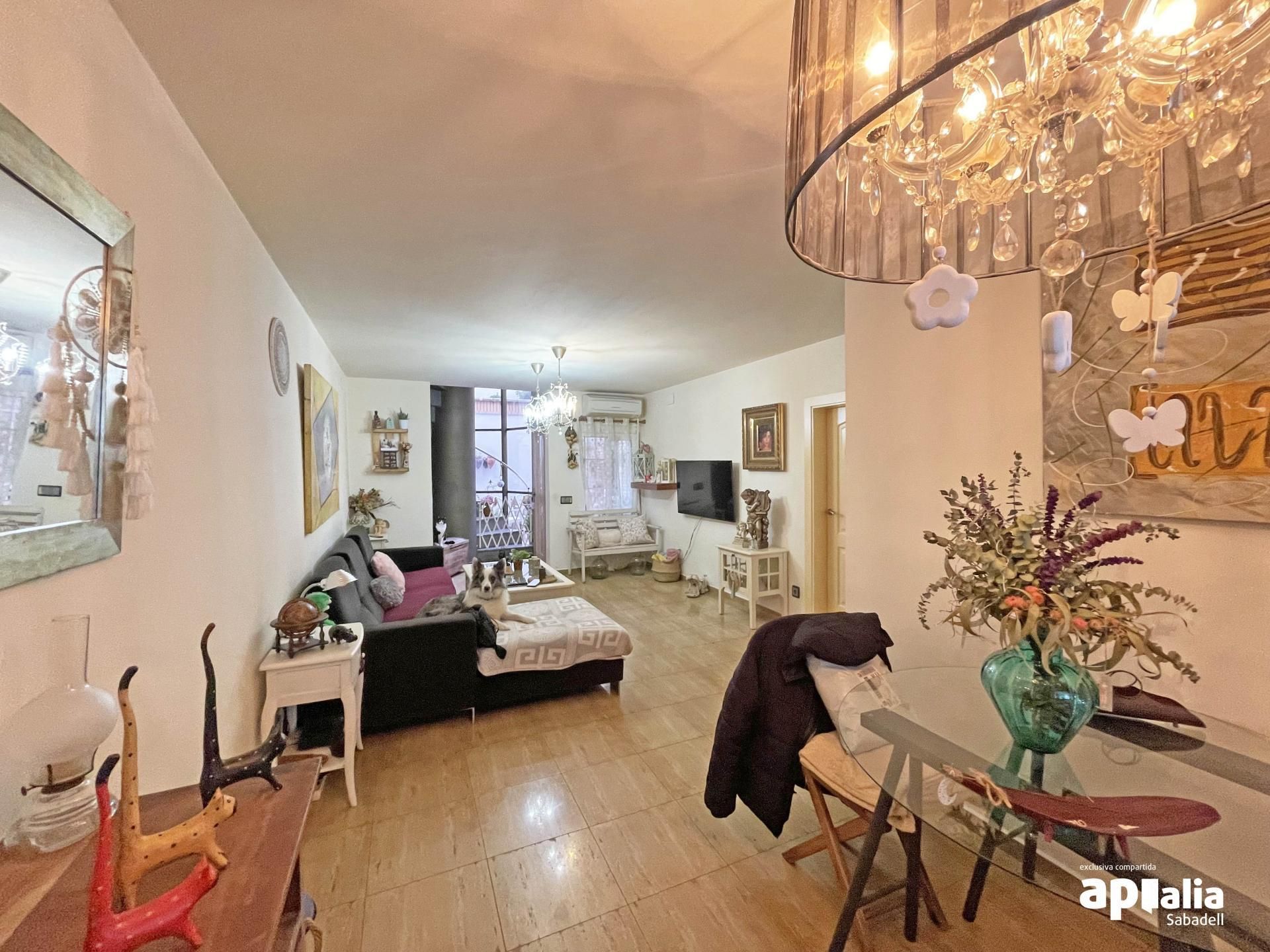 Living room of Single-family semi-detached for sale in Sabadell  with Terrace and Storage room