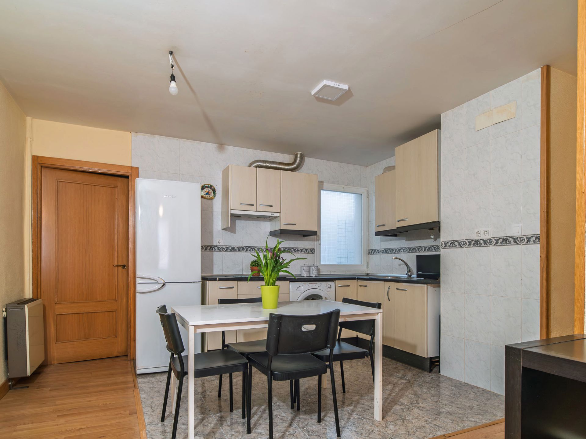 Kitchen of Flat for sale in Burgos Capital  with Heating and Furnished