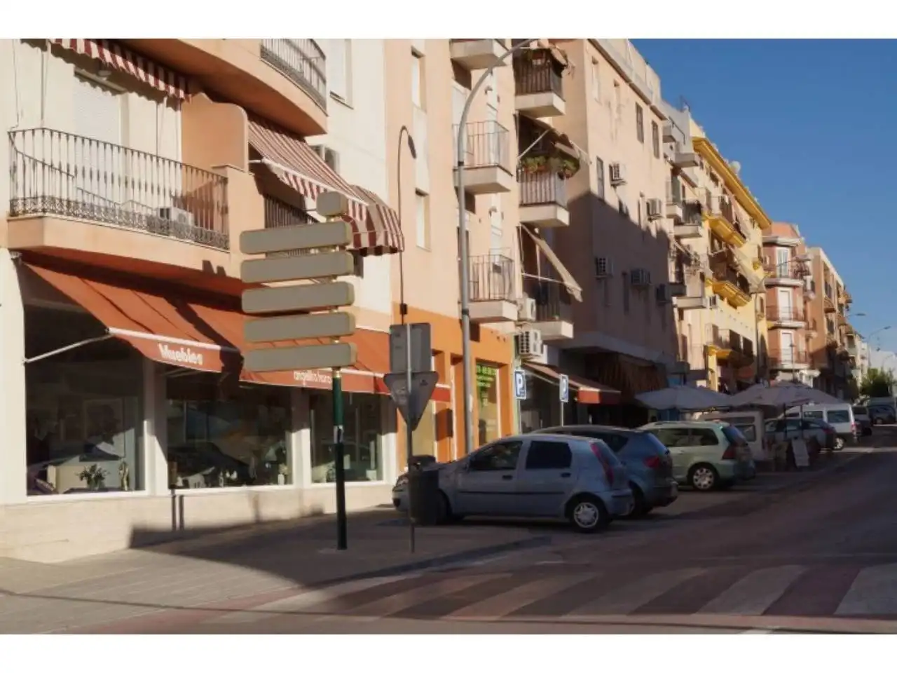 Local comercial en venda a Baena, imagen 3