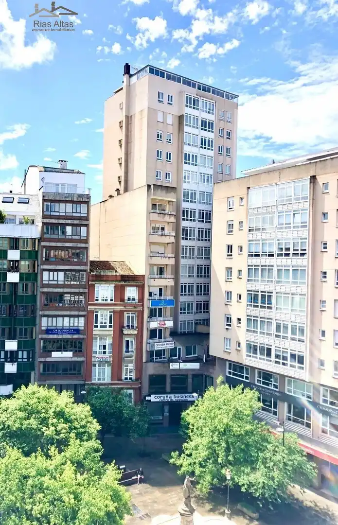 Vista exterior de Piso en venta en A Coruña Capital  con Calefacción