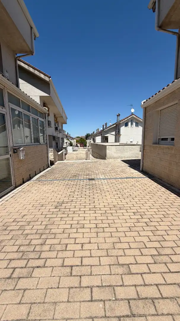 Adosado con piscina en venta en Calle de los Girasoles, imagen 14