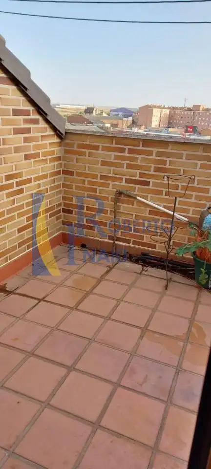 Dúplex amb ascensor en venda a Valencia de Don Juan, imagen 7