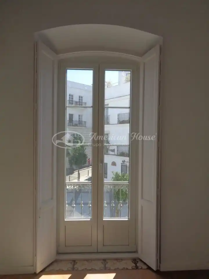 Schlafzimmer von Büro zur Miete in Núcleo urbano