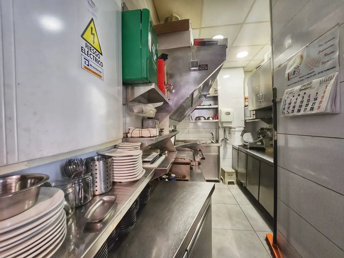 Kitchen of Commercial properties for sale in Pontevedra Capital   with Air Conditioner