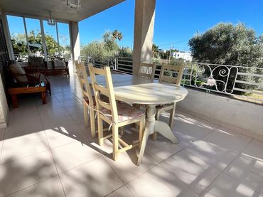 Villa mit Balkon zur Miete in El Grao