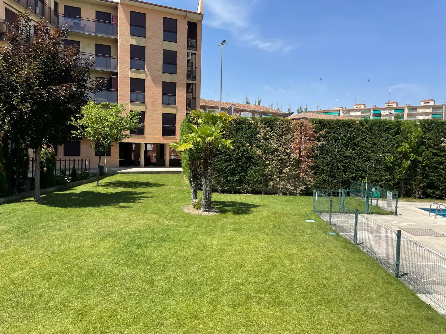 Parkplatz von Wohnung zum Verkauf in Peñaranda de Bracamonte mit Heizung, Privatgarten und Parkett