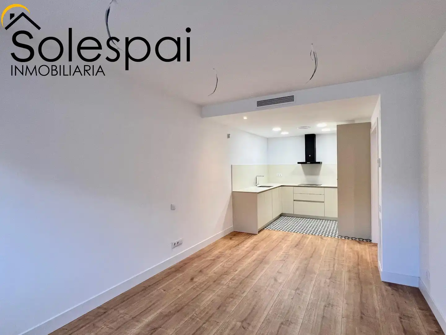 Piso en venta en Sabadell con Aire acondicionado, Trastero y Balcón