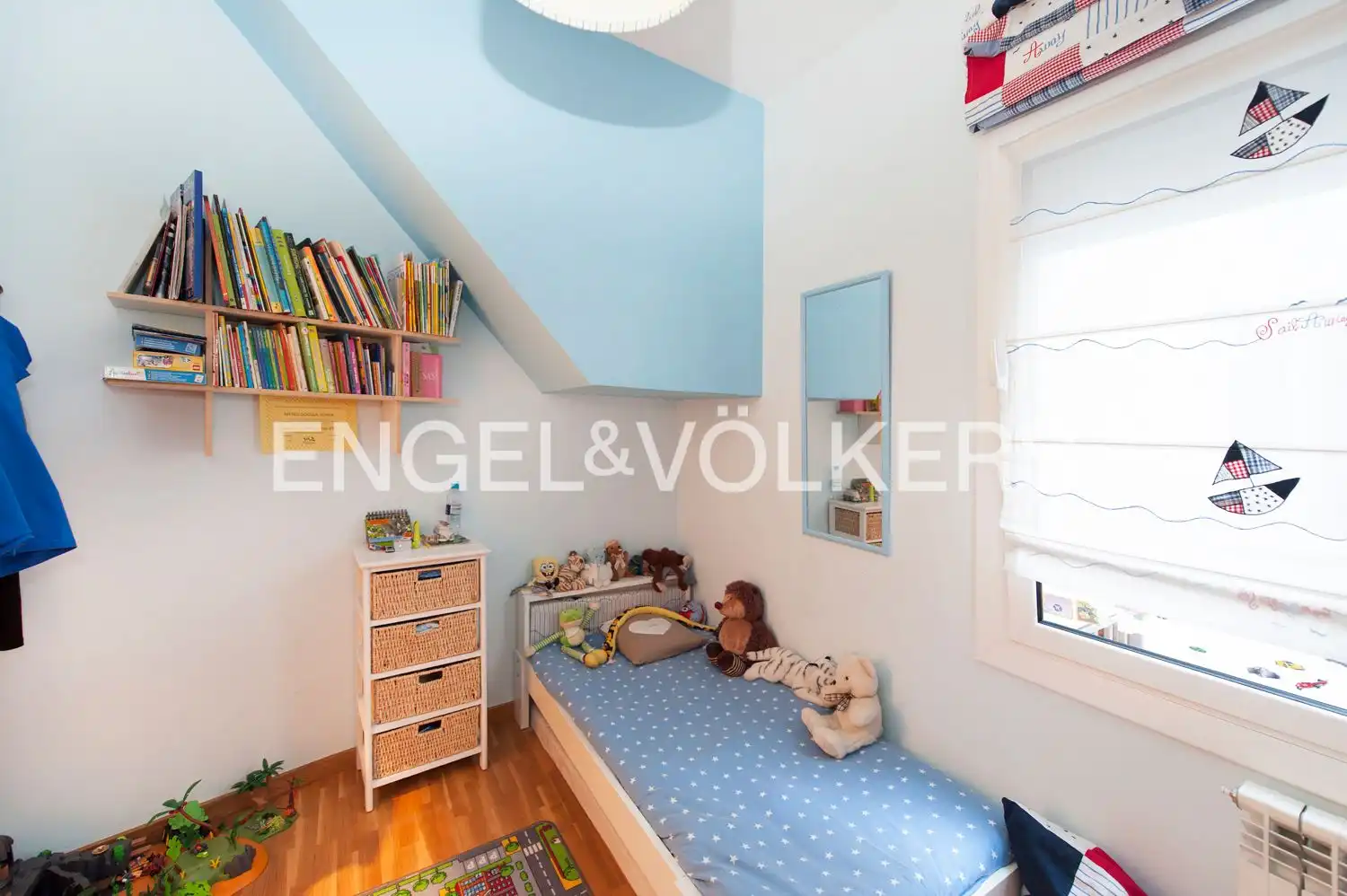 Bedroom of Flat for sale in Barcelona  with Air Conditioner, Heating and Parquet flooring