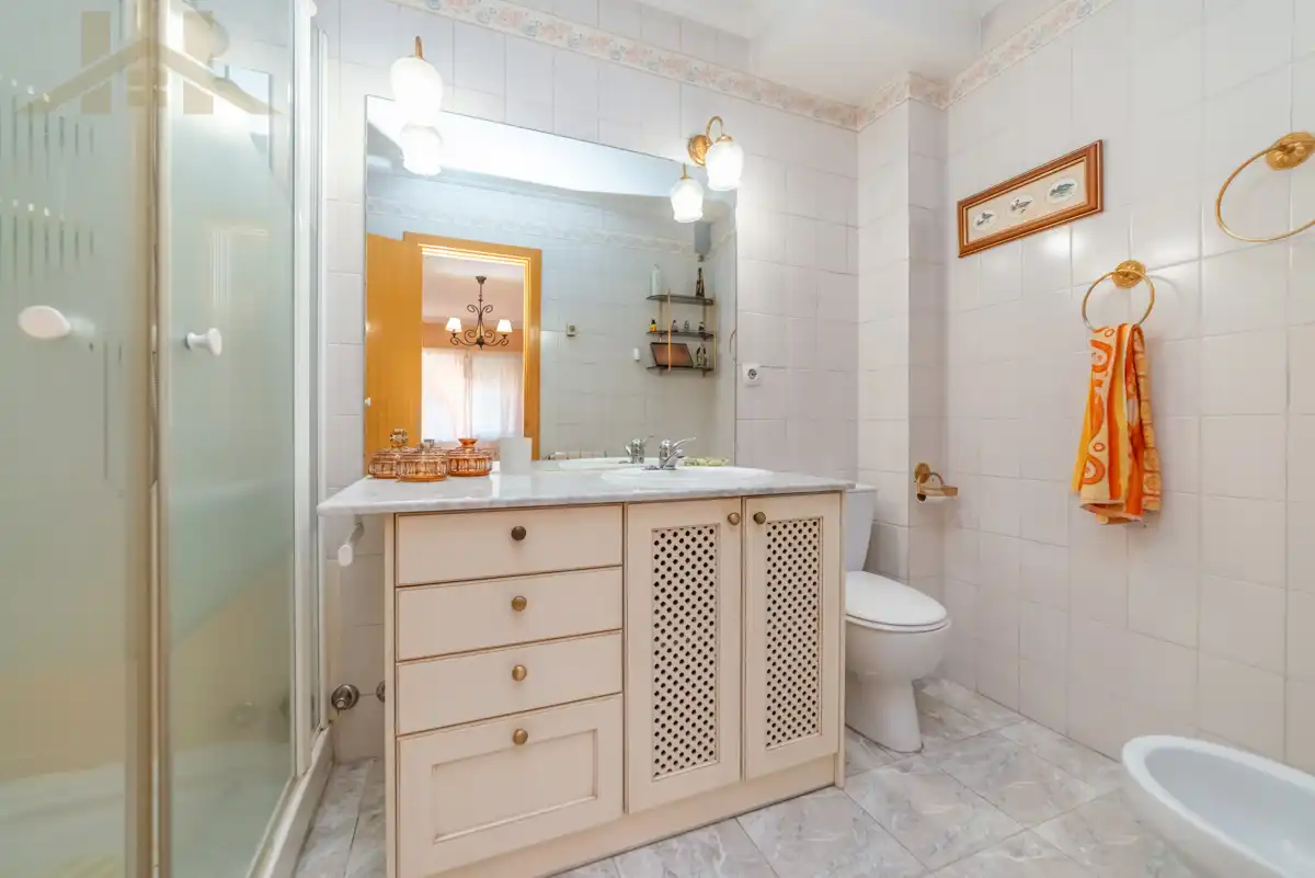 Bathroom of Flat for sale in Torrelodones  with Heating, Storage room and Furnished