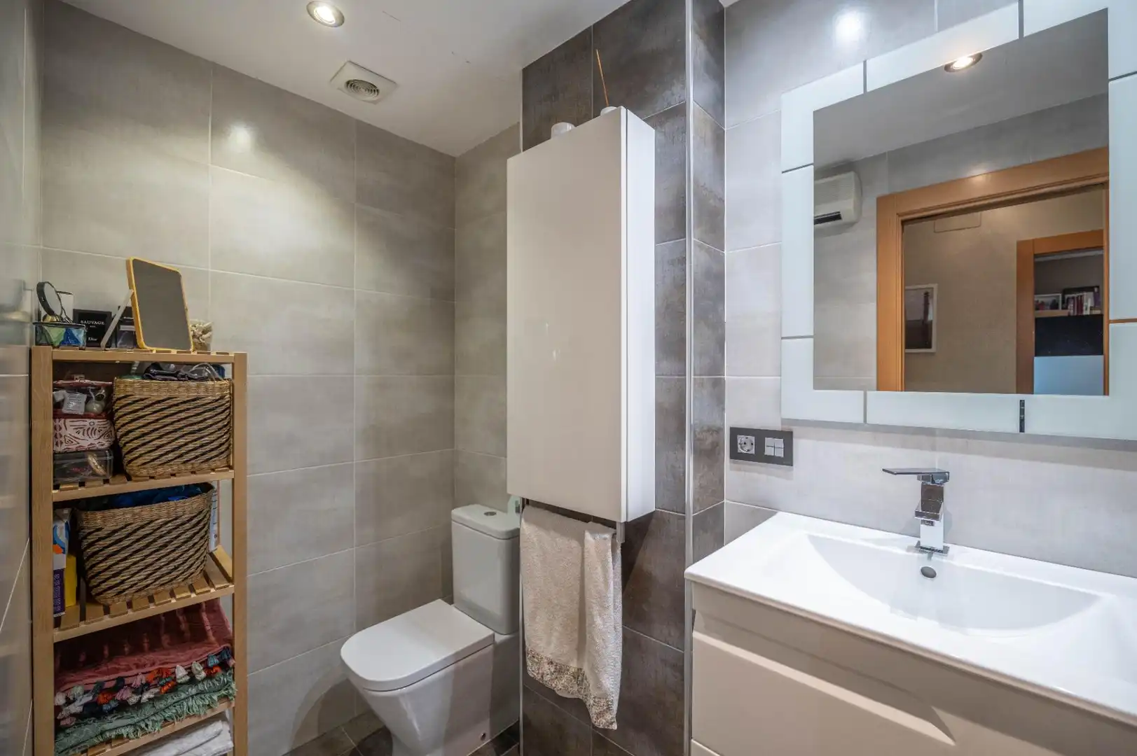 Badezimmer von Wohnungen zum Verkauf in Armilla mit Terrasse und Balkon