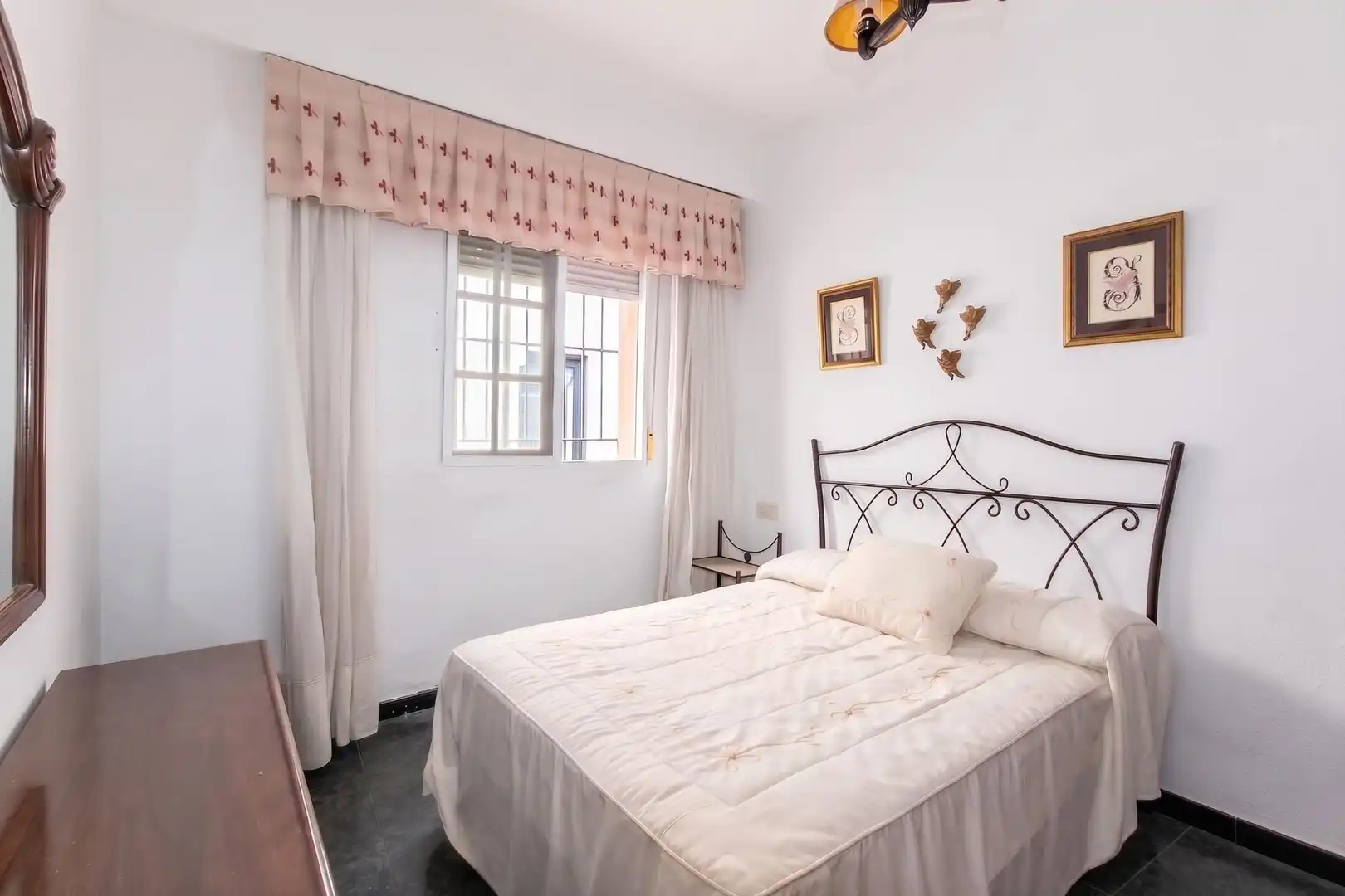 Dormitori de Casa o xalet en venda en Motril