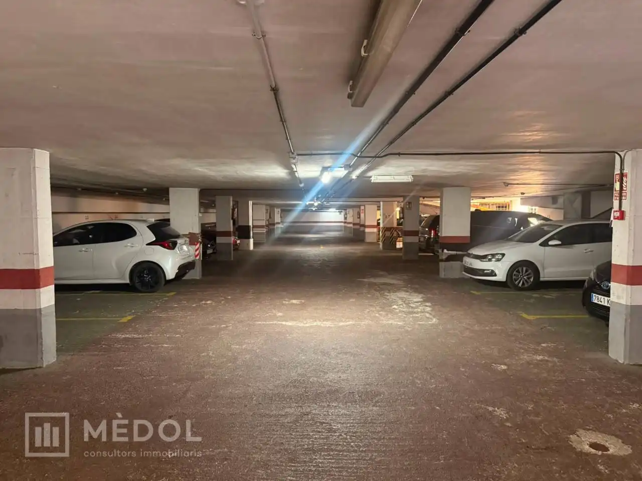 Parkplatz von Dachboden zur Miete in Tarragona mit Klimaanlage, Heizung und Parkett