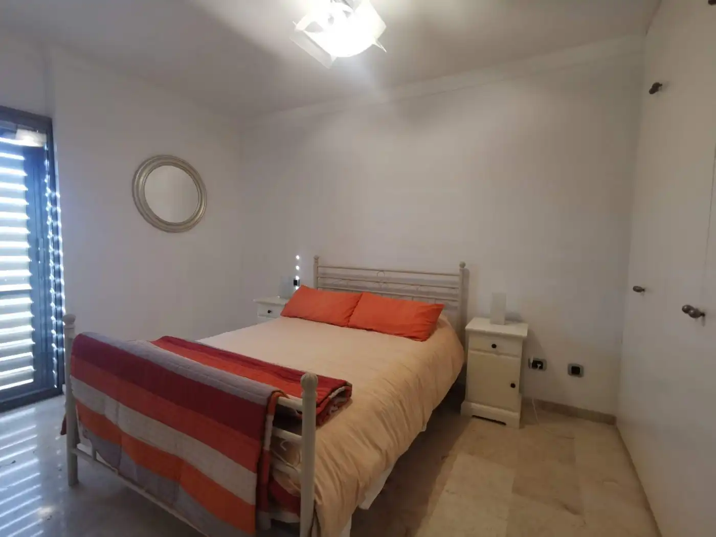Schlafzimmer von Dachboden zur Miete in Santa Cruz de Tenerife mit Klimaanlage, Terrasse und Abstellraum