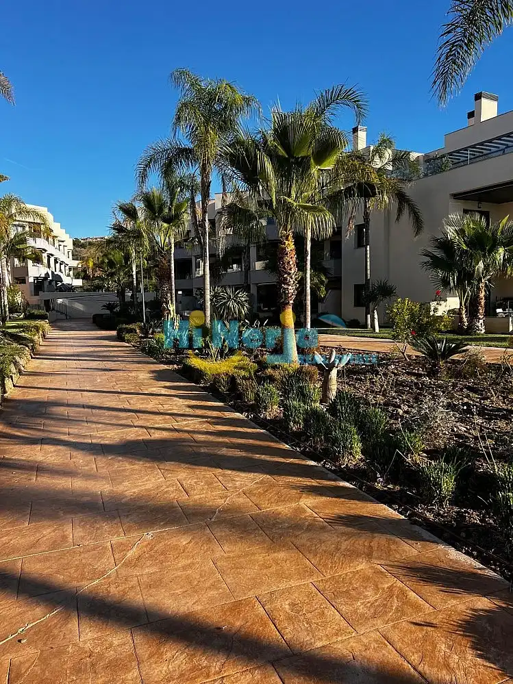 Apartment with pool for sale in Almayate, imagen 6