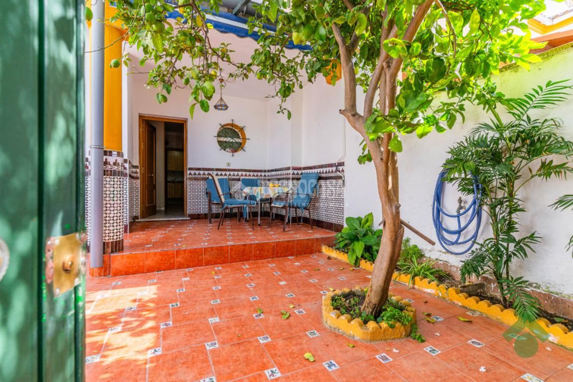 Single-family semi-detached for sale in El Rocío - La Milagrosa