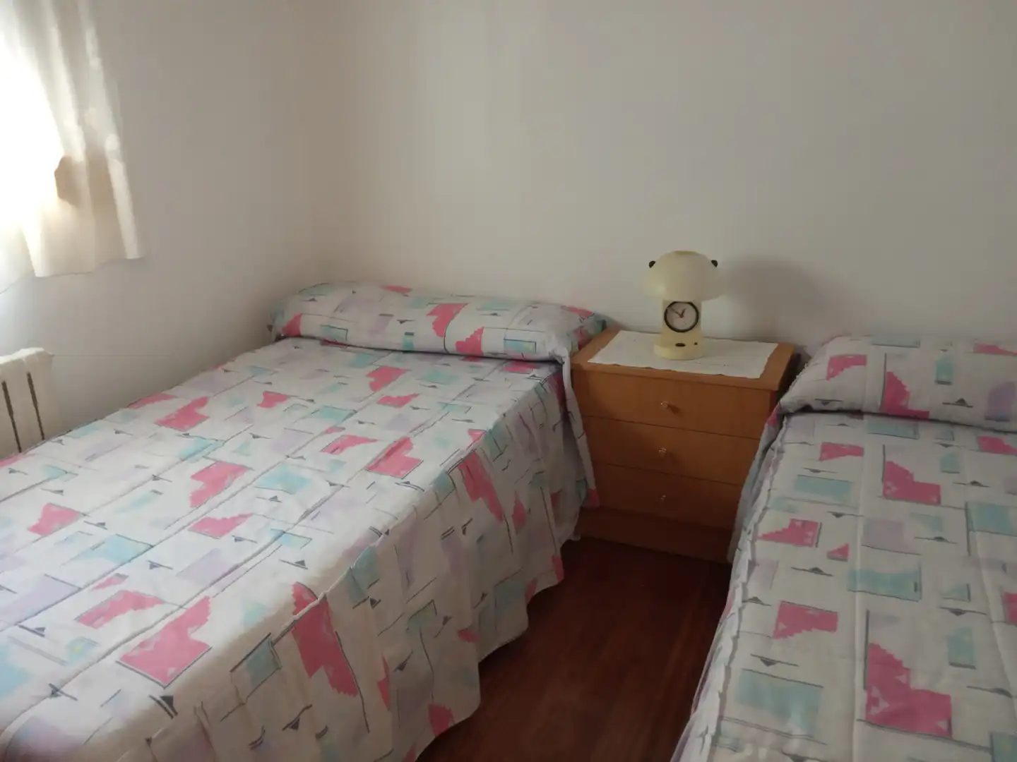 Habitación de Casa o chalet en venta en Ourense Capital  con Calefacción, Jardín privado y Terraza