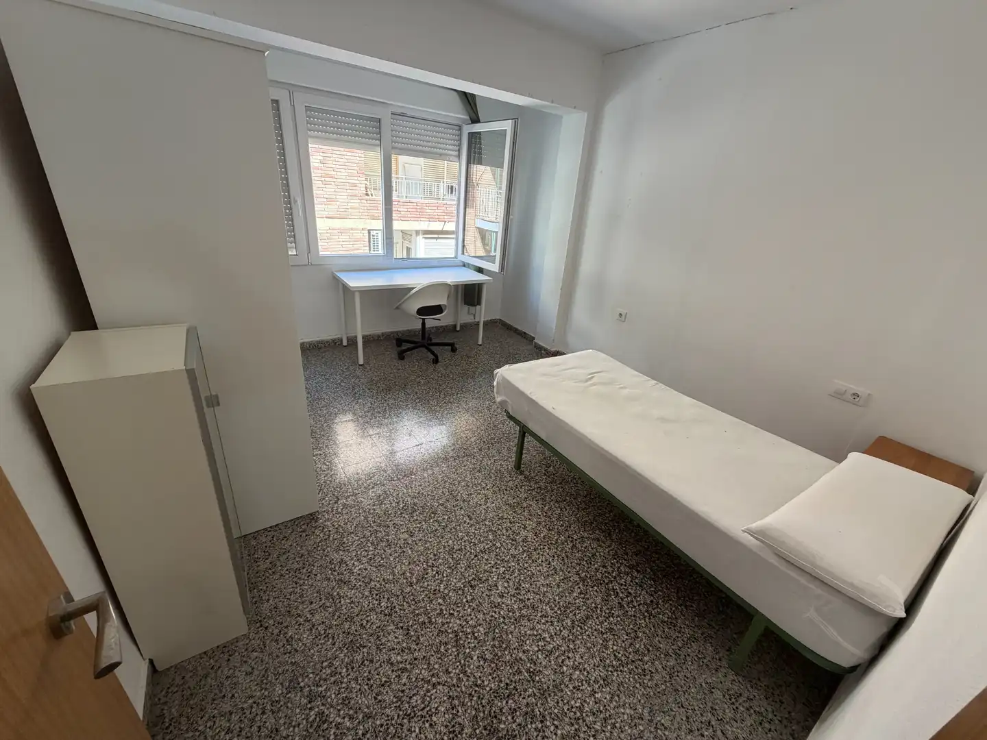 Habitación de Piso de alquiler en Murcia con Amueblado, Horno y Lavadora