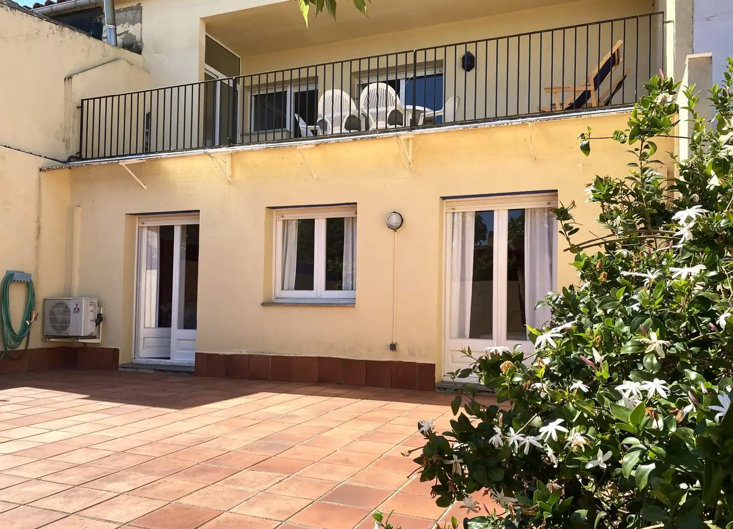 Vista exterior de Casa adosada en venta en Sant Pere Pescador con Aire acondicionado, Jardín privado y Terraza
