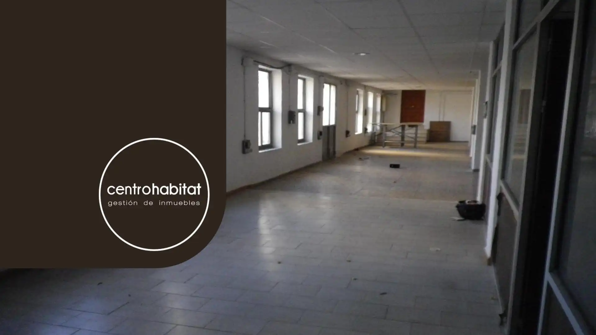 Nave industrial de alquiler en Elda