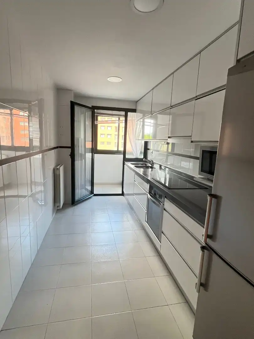 Kitchen of Flat for sale in Valladolid  with Heating, Terrace and Storage room