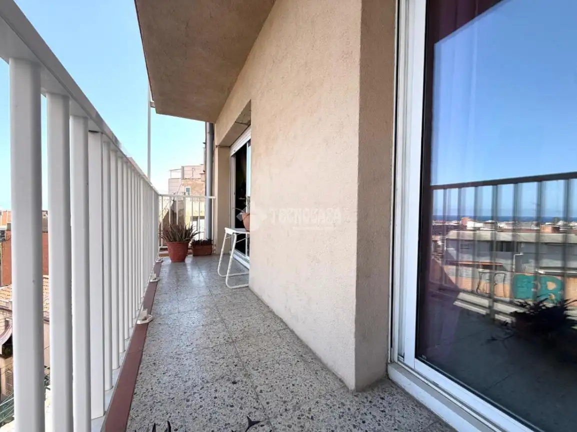 Balcony of Flat for sale in Badalona  with Air Conditioner and Balcony